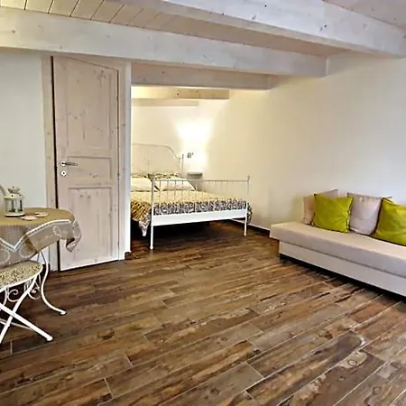 A Casa Di Antonella 3* Scauri