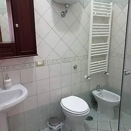 A Casa Di Antonella Panzió Scauri